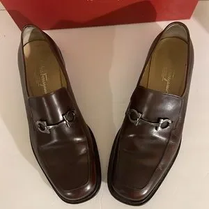 Brown hard sole silver hard wear wore a few times Is it normal to have the finish wear off after walking  main image 3